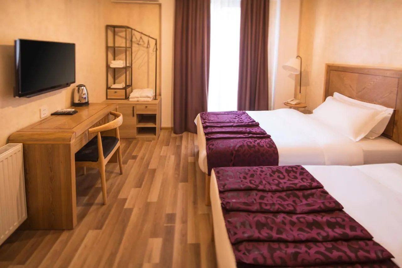 Ornament Boutique Hotel Tbilisi 4*,